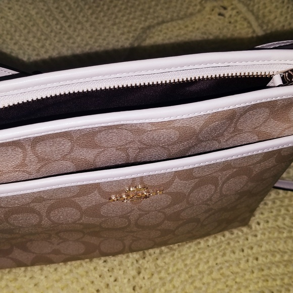 Authentic Coach Purse - Picture 6 of 6